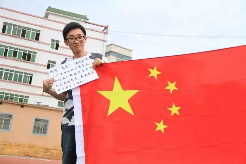 拯救电力塔的泰坦